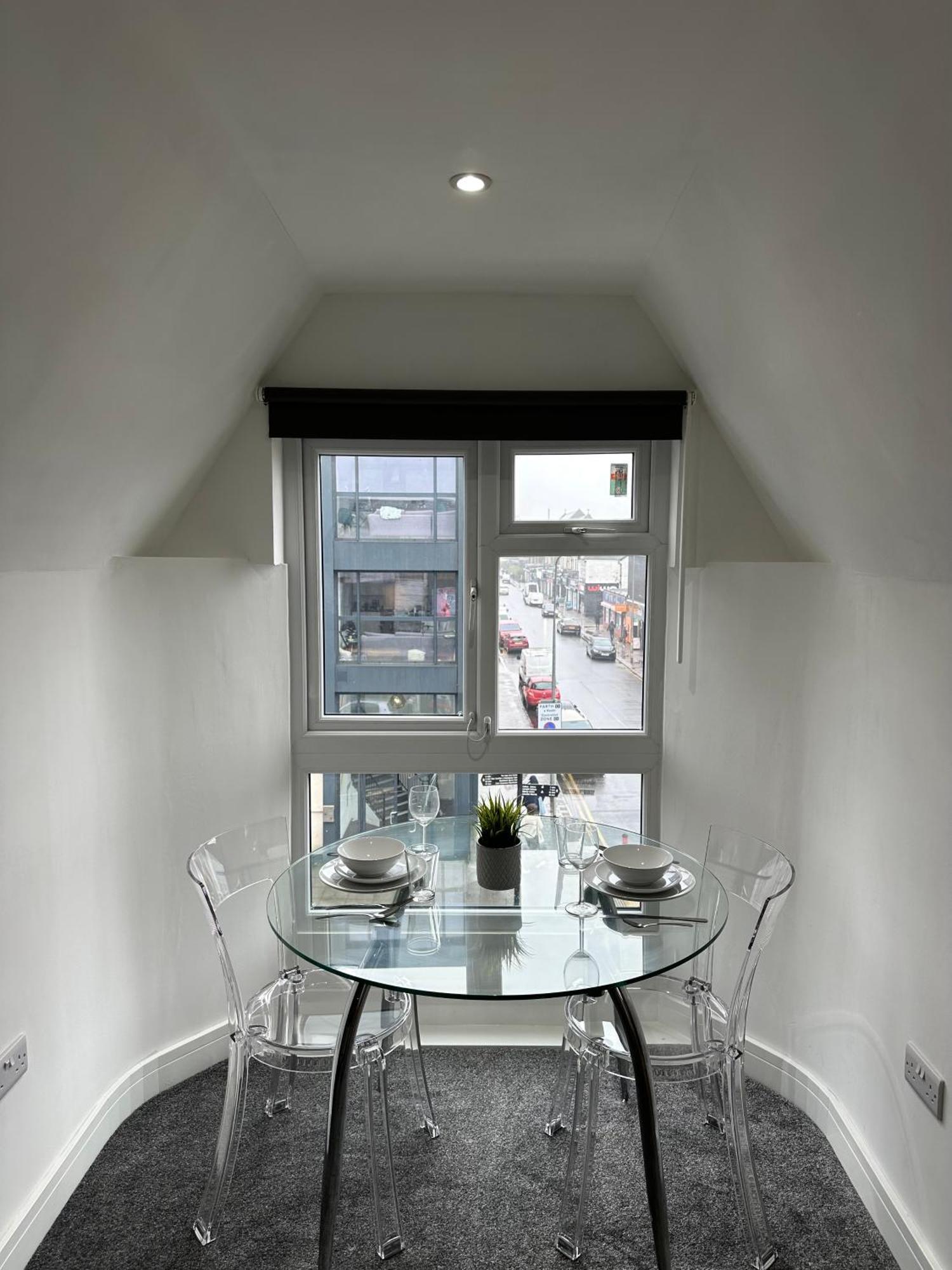 Vibrant Apartments Close To City Centre Cardiff Eksteriør bilde