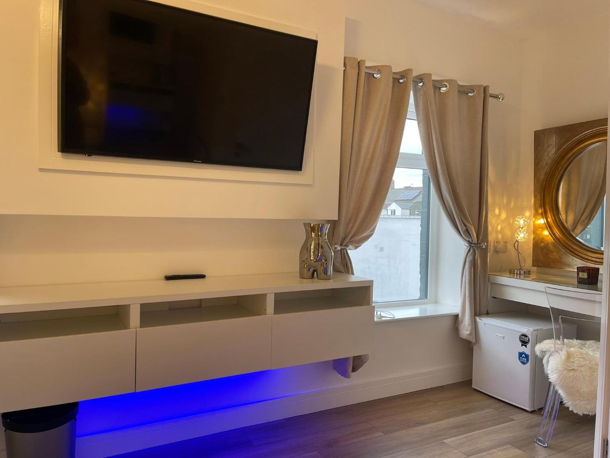 Vibrant Apartments Close To City Centre Cardiff Eksteriør bilde