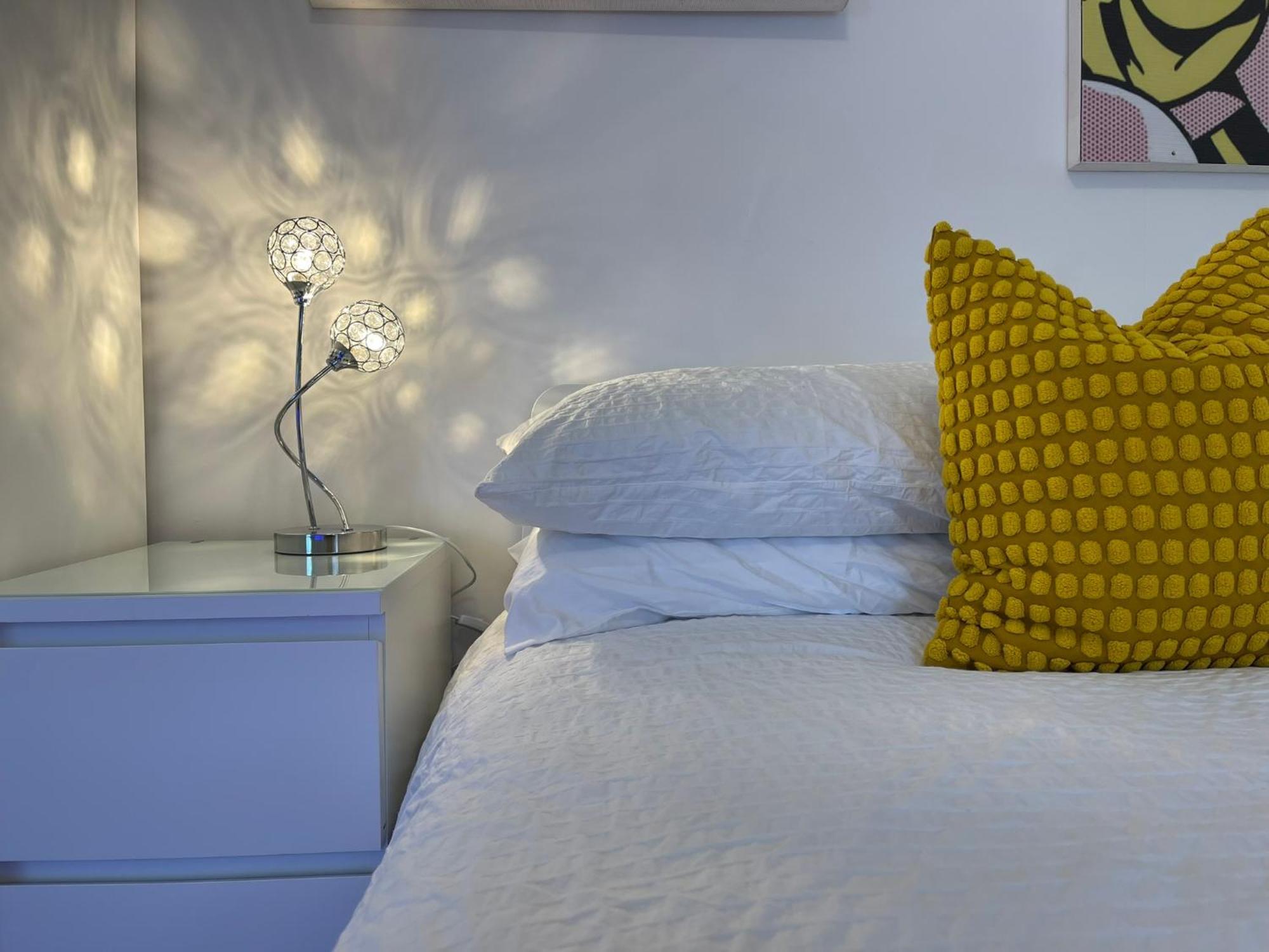 Vibrant Apartments Close To City Centre Cardiff Eksteriør bilde